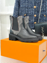 China Replica LV Women Shoes 136usd Only